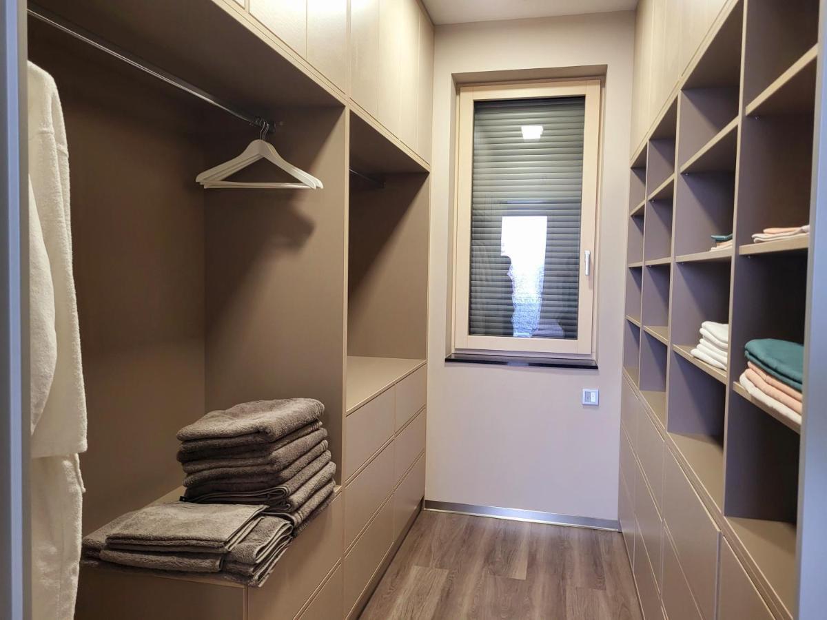 Modern Living In * Budapeste