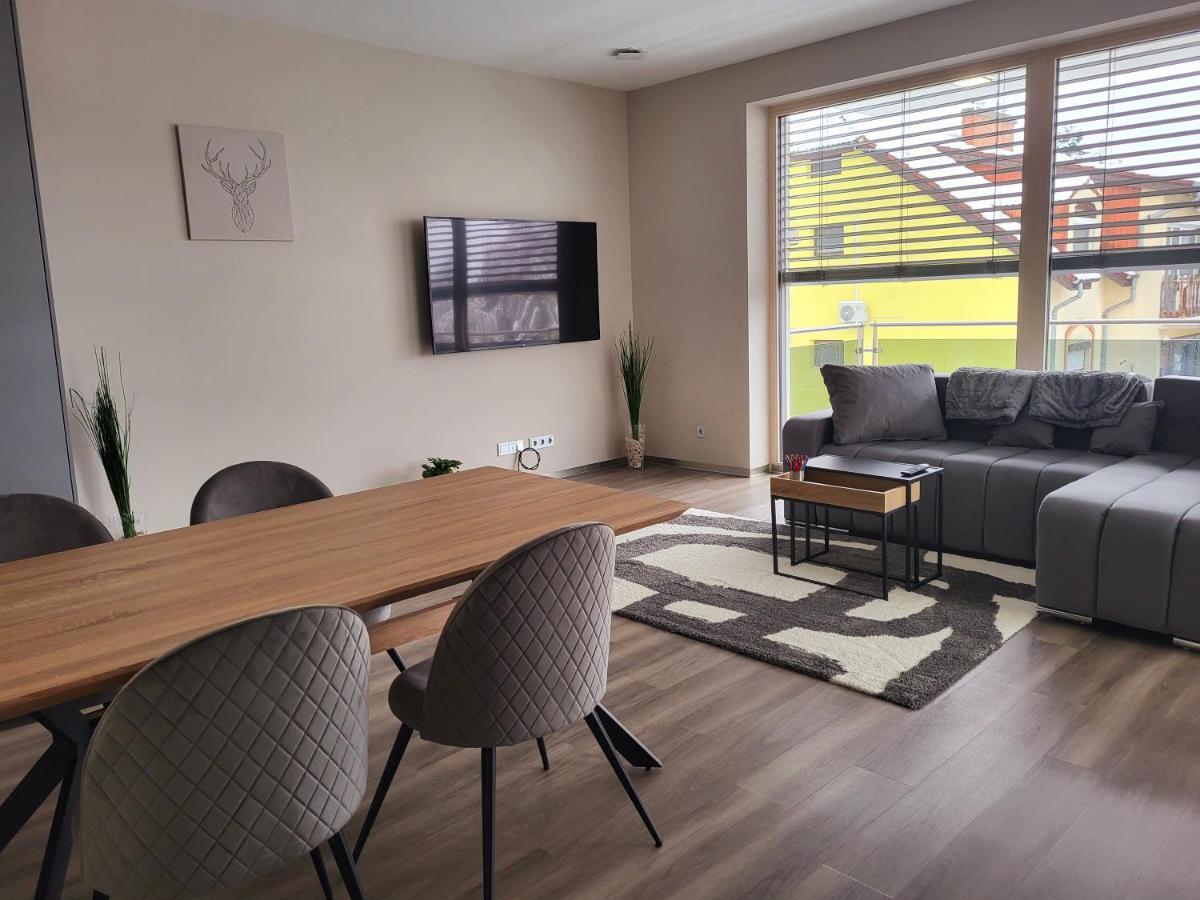 Modern Living In Apartman