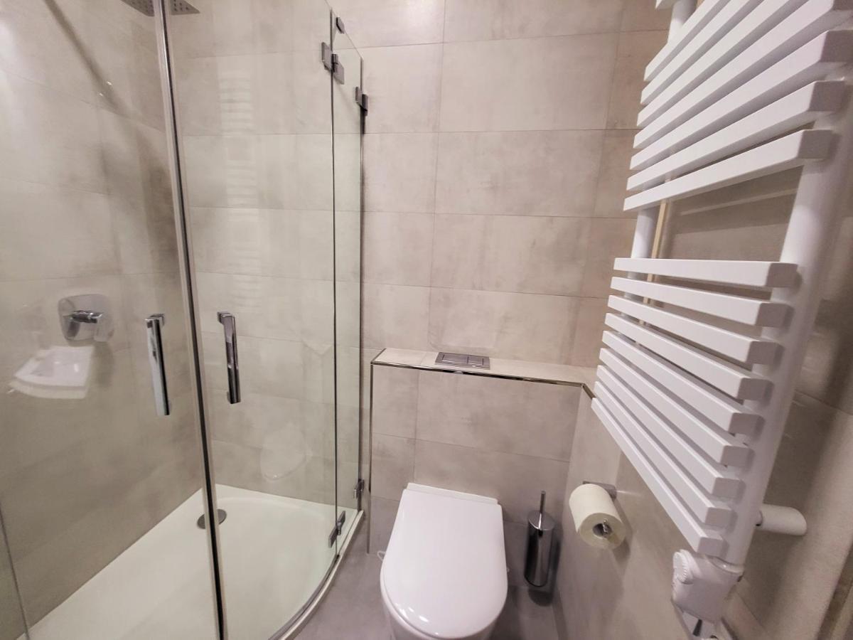Modern Living In Apartamento Budapeste